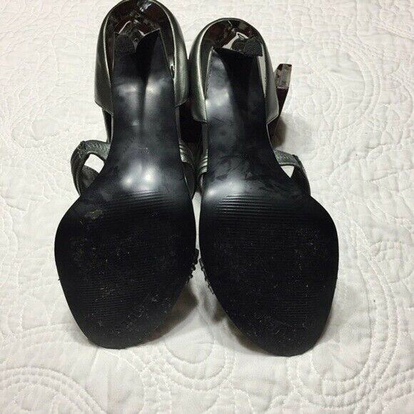 Guess Davisa Gun Metal Silver Grey Leather Stiletto Sandals Size 9.5M - Picture 7 of 8